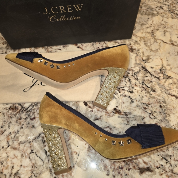 J. Crew Gold and Tan Heels with Navy Accents - Picture 4 of 12